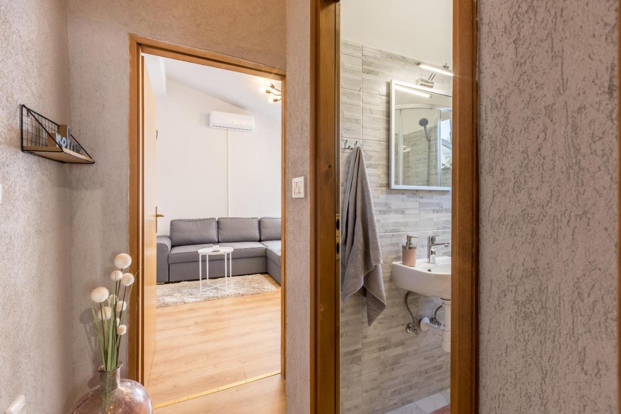 Apartment Lamaro Каштела Экстерьер фото